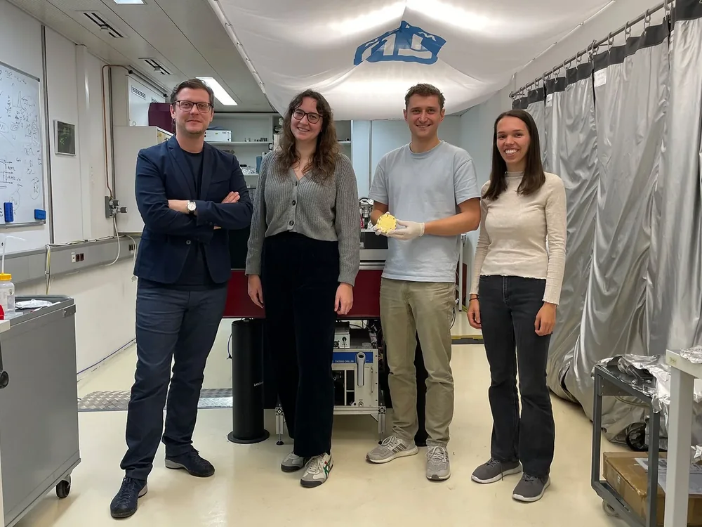 The Invacuo team in the laboratory at the programme launch